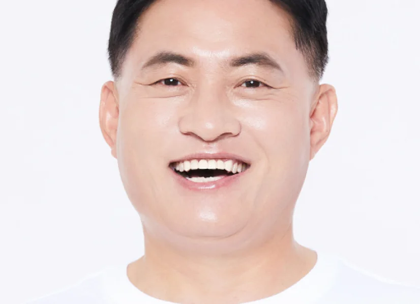 李OO 治疗后照片
